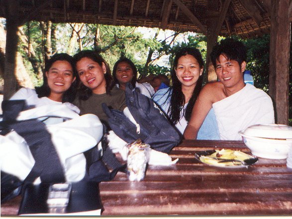 family2.jpg - 79336 Bytes